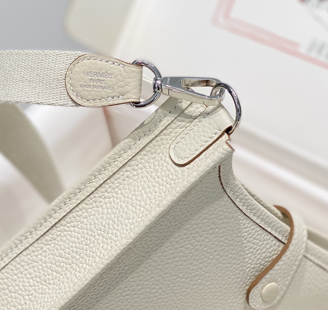 Hermes Evelyne 16 Amazone TPM Shoulder Bag In White Clemence Leather